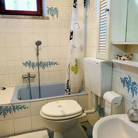 La Casa Del Tiglio 아파트 사르자나